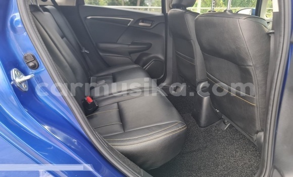 Buy Used Honda Fit Blue Car in Beitbridge in Matabeleland South Buy Used Honda Fit Blue Car in Beitbridge in Matabeleland South