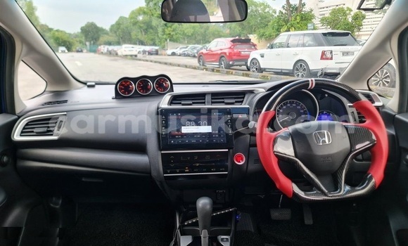 Buy Used Honda Fit Blue Car in Beitbridge in Matabeleland South Buy Used Honda Fit Blue Car in Beitbridge in Matabeleland South