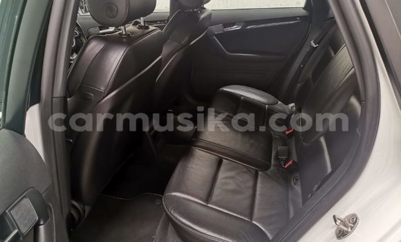 Acheter Occasion Voiture Audi RS3 Blanc à Beitbridge, Matabeleland South Acheter Occasion Voiture Audi RS3 Blanc à Beitbridge, Matabeleland South