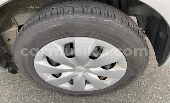 Acheter Occasion Voiture Toyota Vitz Gris à Beitbridge, Matabeleland South Acheter Occasion Voiture Toyota Vitz Gris à Beitbridge, Matabeleland South