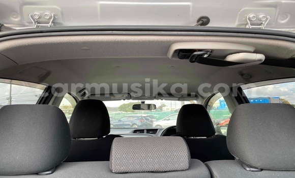 Acheter Occasion Voiture Toyota Vitz Gris à Beitbridge, Matabeleland South Acheter Occasion Voiture Toyota Vitz Gris à Beitbridge, Matabeleland South