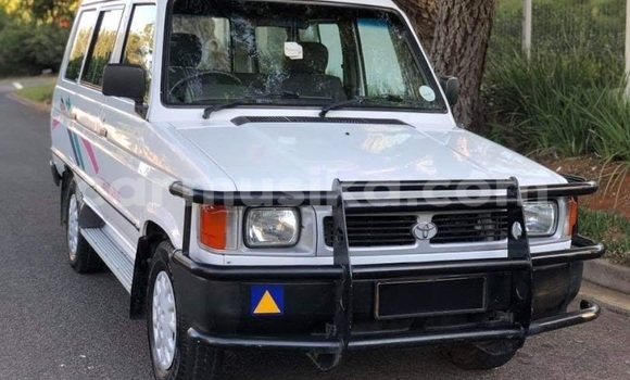 Tenga Tsaru Toyota Venza Chena Mota in Beitbridge in Matabeleland South Tenga Tsaru Toyota Venza Chena Mota in Beitbridge in Matabeleland South