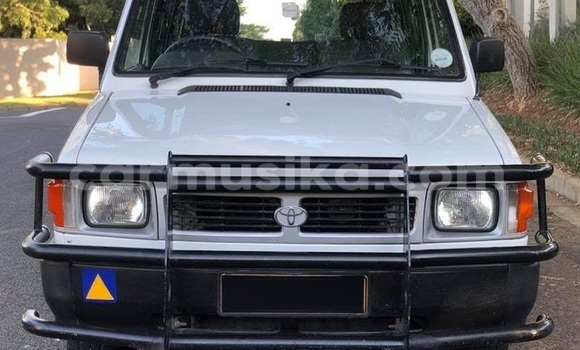 Tenga Tsaru Toyota Venza Chena Mota in Beitbridge in Matabeleland South Tenga Tsaru Toyota Venza Chena Mota in Beitbridge in Matabeleland South