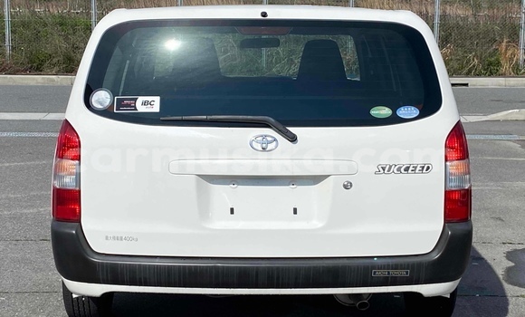 Acheter Occasion Voiture Toyota Probox Blanc à Beitbridge, Matabeleland South Acheter Occasion Voiture Toyota Probox Blanc à Beitbridge, Matabeleland South