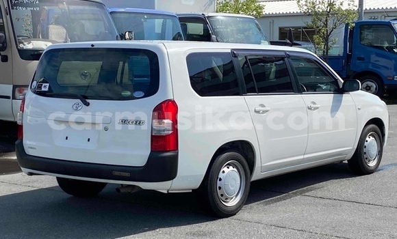 Acheter Occasion Voiture Toyota Probox Blanc à Beitbridge, Matabeleland South Acheter Occasion Voiture Toyota Probox Blanc à Beitbridge, Matabeleland South