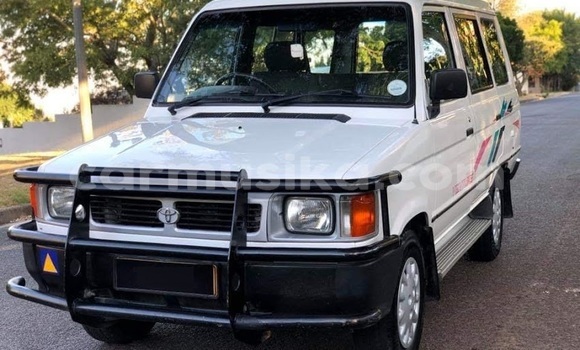 Tenga Tsaru Toyota Venza Chena Mota in Beitbridge in Matabeleland South Tenga Tsaru Toyota Venza Chena Mota in Beitbridge in Matabeleland South