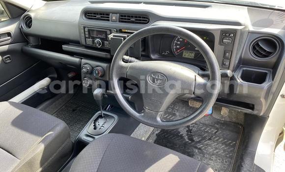 Acheter Occasion Voiture Toyota Probox Blanc à Beitbridge, Matabeleland South Acheter Occasion Voiture Toyota Probox Blanc à Beitbridge, Matabeleland South