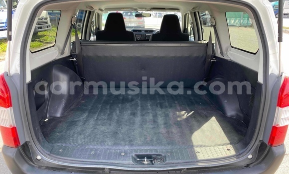 Acheter Occasion Voiture Toyota Probox Blanc à Beitbridge, Matabeleland South Acheter Occasion Voiture Toyota Probox Blanc à Beitbridge, Matabeleland South