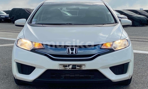 Acheter Occasion Voiture Honda Fit Blanc à Beitbridge, Matabeleland South Acheter Occasion Voiture Honda Fit Blanc à Beitbridge, Matabeleland South