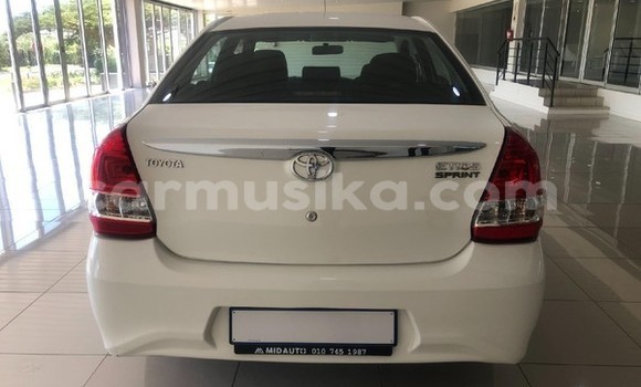 Buy Used Toyota Etios White Car in Beitbridge in Matabeleland South Buy Used Toyota Etios White Car in Beitbridge in Matabeleland South