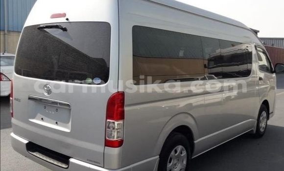 Acheter Occasion Voiture Toyota Hiace Gris à Beitbridge, Matabeleland South Acheter Occasion Voiture Toyota Hiace Gris à Beitbridge, Matabeleland South