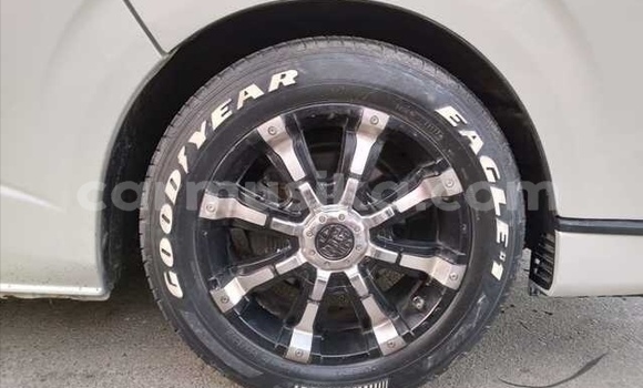 Acheter Occasion Voiture Toyota Hiace Gris à Beitbridge, Matabeleland South Acheter Occasion Voiture Toyota Hiace Gris à Beitbridge, Matabeleland South