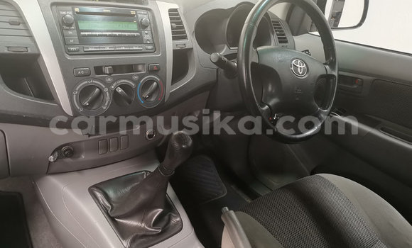 Acheter Occasion Voiture Toyota Hilux Blanc à Beitbridge, Matabeleland South Acheter Occasion Voiture Toyota Hilux Blanc à Beitbridge, Matabeleland South