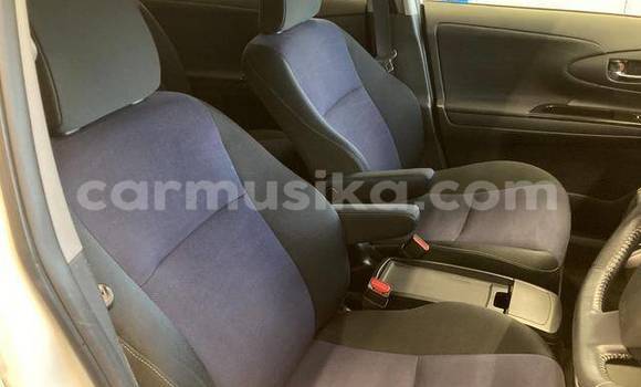 Acheter Occasion Voiture Toyota Wish Blanc à Beitbridge, Matabeleland South Acheter Occasion Voiture Toyota Wish Blanc à Beitbridge, Matabeleland South