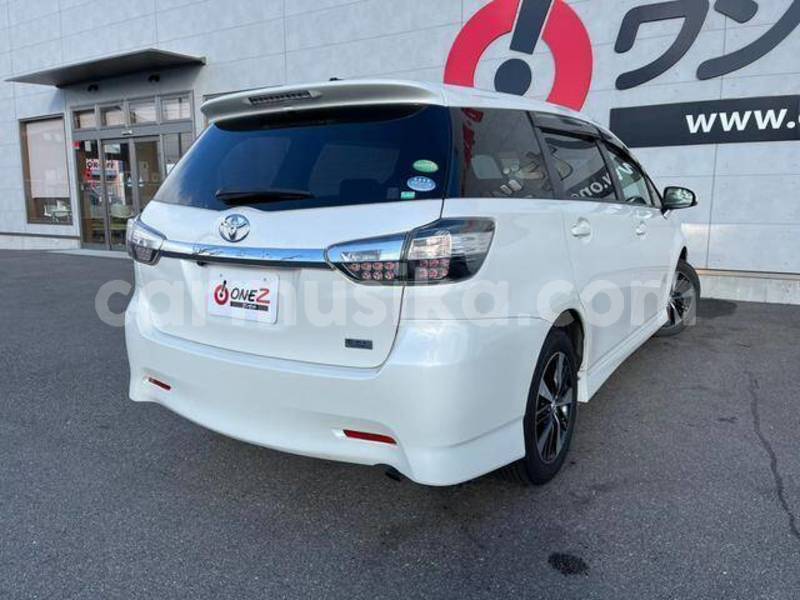 Big with watermark toyota wish matabeleland south beitbridge 32252