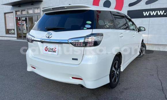 Acheter Occasion Voiture Toyota Wish Blanc à Beitbridge, Matabeleland South Acheter Occasion Voiture Toyota Wish Blanc à Beitbridge, Matabeleland South