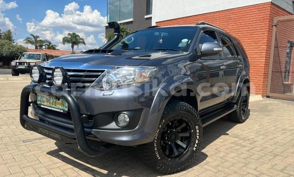 Tenga Tsaru Toyota Fortuner Zvimwe Mota in Beitbridge in Matabeleland South Tenga Tsaru Toyota Fortuner Zvimwe Mota in Beitbridge in Matabeleland South