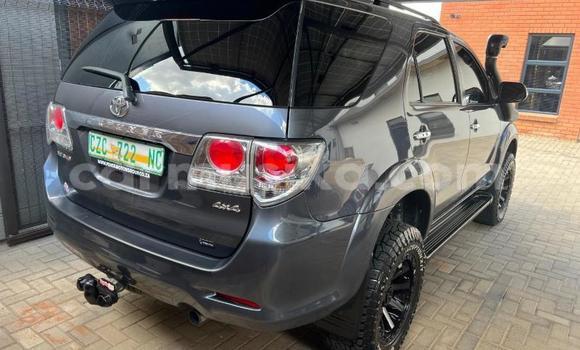 Tenga Tsaru Toyota Fortuner Zvimwe Mota in Beitbridge in Matabeleland South Tenga Tsaru Toyota Fortuner Zvimwe Mota in Beitbridge in Matabeleland South