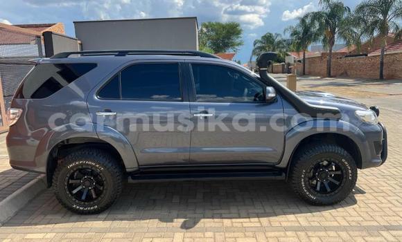 Tenga Tsaru Toyota Fortuner Zvimwe Mota in Beitbridge in Matabeleland South Tenga Tsaru Toyota Fortuner Zvimwe Mota in Beitbridge in Matabeleland South