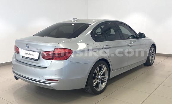Tenga Tsaru BMW 3–Series Sirivha Mota in Beitbridge in Matabeleland South Tenga Tsaru BMW 3–Series Sirivha Mota in Beitbridge in Matabeleland South