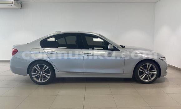 Tenga Tsaru BMW 3–Series Sirivha Mota in Beitbridge in Matabeleland South Tenga Tsaru BMW 3–Series Sirivha Mota in Beitbridge in Matabeleland South