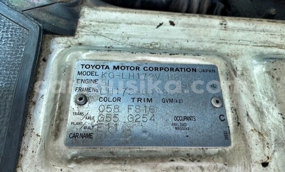 Nunua Ilio tumika Toyota Hiace Nyeupe Gari ndani ya Beitbridge nchini Matabeleland Kusini Nunua Ilio tumika Toyota Hiace Nyeupe Gari ndani ya Beitbridge nchini Matabeleland Kusini