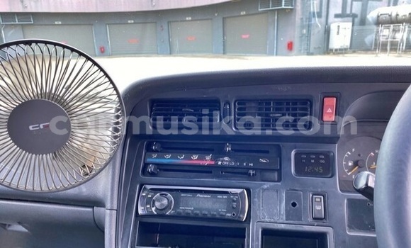 Nunua Ilio tumika Toyota Hiace Nyeupe Gari ndani ya Beitbridge nchini Matabeleland Kusini Nunua Ilio tumika Toyota Hiace Nyeupe Gari ndani ya Beitbridge nchini Matabeleland Kusini