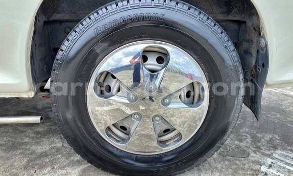 Nunua Ilio tumika Toyota Hiace Nyeupe Gari ndani ya Beitbridge nchini Matabeleland Kusini Nunua Ilio tumika Toyota Hiace Nyeupe Gari ndani ya Beitbridge nchini Matabeleland Kusini