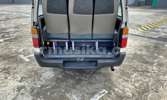 Nunua Ilio tumika Toyota Hiace Nyeupe Gari ndani ya Beitbridge nchini Matabeleland Kusini Nunua Ilio tumika Toyota Hiace Nyeupe Gari ndani ya Beitbridge nchini Matabeleland Kusini
