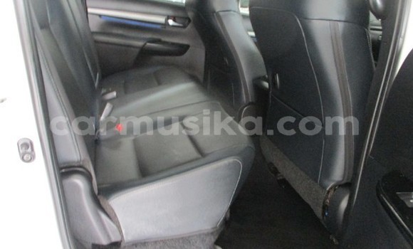 Tenga Tsaru Toyota Hilux Chena Mota in Beitbridge in Matabeleland South Tenga Tsaru Toyota Hilux Chena Mota in Beitbridge in Matabeleland South