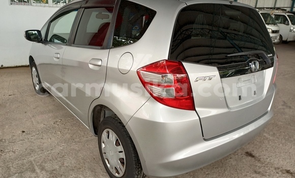 Nunua Ilio tumika Honda Fit Fedha Gari ndani ya Beitbridge nchini Matabeleland Kusini Nunua Ilio tumika Honda Fit Fedha Gari ndani ya Beitbridge nchini Matabeleland Kusini