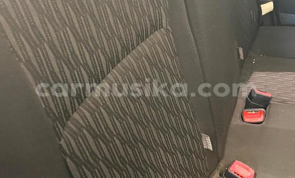 Acheter Occasion Voiture Toyota Yaris Gris à Borrowdale, Harare Acheter Occasion Voiture Toyota Yaris Gris à Borrowdale, Harare