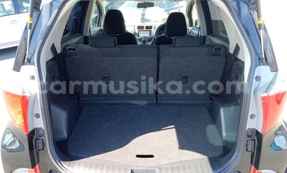 Acheter Occasion Voiture Toyota Ractis Noir à Beitbridge, Matabeleland South Acheter Occasion Voiture Toyota Ractis Noir à Beitbridge, Matabeleland South