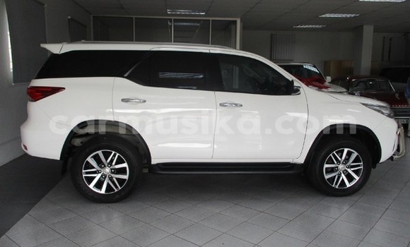Tenga Tsaru Toyota Fortuner Chena Mota in Beitbridge in Matabeleland South Tenga Tsaru Toyota Fortuner Chena Mota in Beitbridge in Matabeleland South