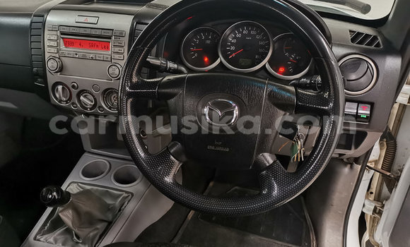 Acheter Occasion Voiture Mazda BT-50 Blanc à Beitbridge, Matabeleland South Acheter Occasion Voiture Mazda BT-50 Blanc à Beitbridge, Matabeleland South