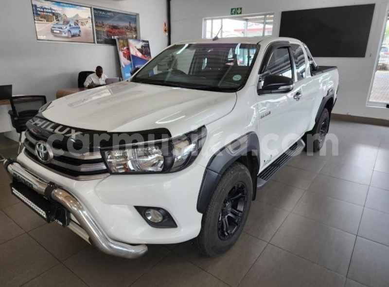 Big with watermark toyota hilux matabeleland south beitbridge 32272