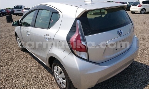 Nunua Ilio tumika Toyota Aqua Fedha Gari ndani ya Beitbridge nchini Matabeleland Kusini Nunua Ilio tumika Toyota Aqua Fedha Gari ndani ya Beitbridge nchini Matabeleland Kusini