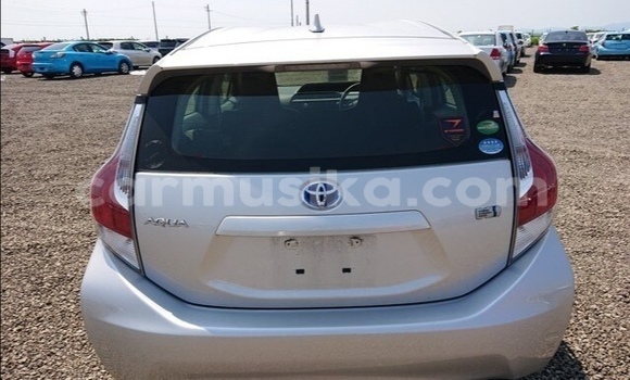 Nunua Ilio tumika Toyota Aqua Fedha Gari ndani ya Beitbridge nchini Matabeleland Kusini Nunua Ilio tumika Toyota Aqua Fedha Gari ndani ya Beitbridge nchini Matabeleland Kusini