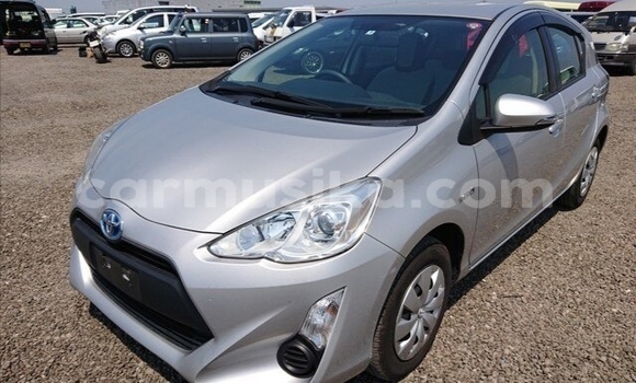 Nunua Ilio tumika Toyota Aqua Fedha Gari ndani ya Beitbridge nchini Matabeleland Kusini Nunua Ilio tumika Toyota Aqua Fedha Gari ndani ya Beitbridge nchini Matabeleland Kusini