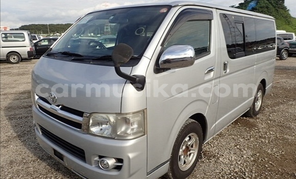 Buy Used Toyota Hiace Silver Car in Beitbridge in Matabeleland South