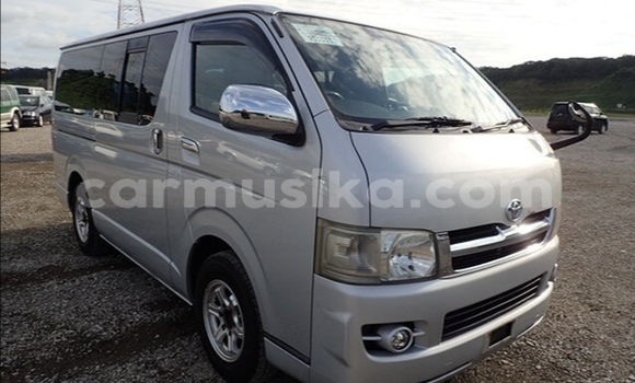 Acheter Occasion Voiture Toyota Hiace Gris à Beitbridge, Matabeleland South Acheter Occasion Voiture Toyota Hiace Gris à Beitbridge, Matabeleland South