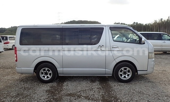Acheter Occasion Voiture Toyota Hiace Gris à Beitbridge, Matabeleland South Acheter Occasion Voiture Toyota Hiace Gris à Beitbridge, Matabeleland South