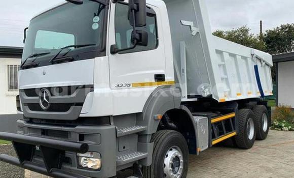 Acheter Occasion Voiture Mercedes‒Benz 300–Series Blanc à Beitbridge, Matabeleland South Acheter Occasion Voiture Mercedes‒Benz 300–Series Blanc à Beitbridge, Matabeleland South