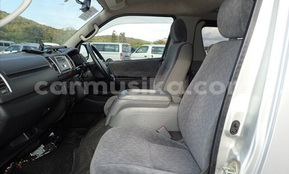 Acheter Occasion Voiture Toyota Hiace Gris à Beitbridge, Matabeleland South Acheter Occasion Voiture Toyota Hiace Gris à Beitbridge, Matabeleland South