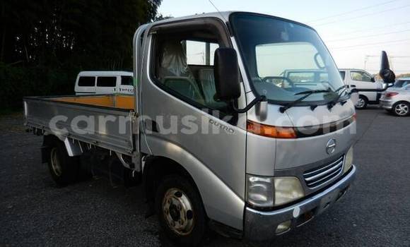 Buy Used Toyota Dyna Silver Car in Beitbridge in Matabeleland South Buy Used Toyota Dyna Silver Car in Beitbridge in Matabeleland South