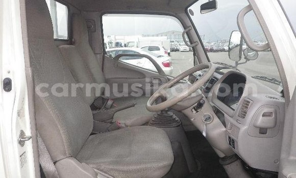 Acheter Occasion Voiture Toyota Dyna Blanc à Beitbridge, Matabeleland South Acheter Occasion Voiture Toyota Dyna Blanc à Beitbridge, Matabeleland South