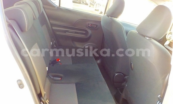 Acheter Occasion Voiture Toyota Aqua Blanc à Beitbridge, Matabeleland South Acheter Occasion Voiture Toyota Aqua Blanc à Beitbridge, Matabeleland South