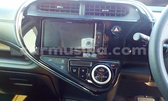 Acheter Occasion Voiture Toyota Aqua Blanc à Beitbridge, Matabeleland South Acheter Occasion Voiture Toyota Aqua Blanc à Beitbridge, Matabeleland South