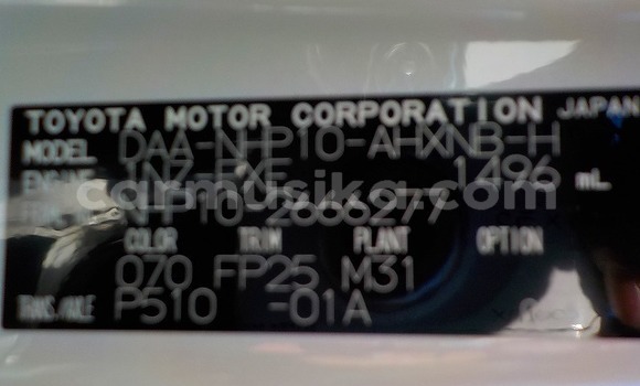 Acheter Occasion Voiture Toyota Aqua Blanc à Beitbridge, Matabeleland South Acheter Occasion Voiture Toyota Aqua Blanc à Beitbridge, Matabeleland South