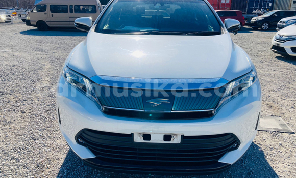 Tenga Tsaru Toyota Harrier Chena Mota in Beitbridge in Matabeleland South Tenga Tsaru Toyota Harrier Chena Mota in Beitbridge in Matabeleland South